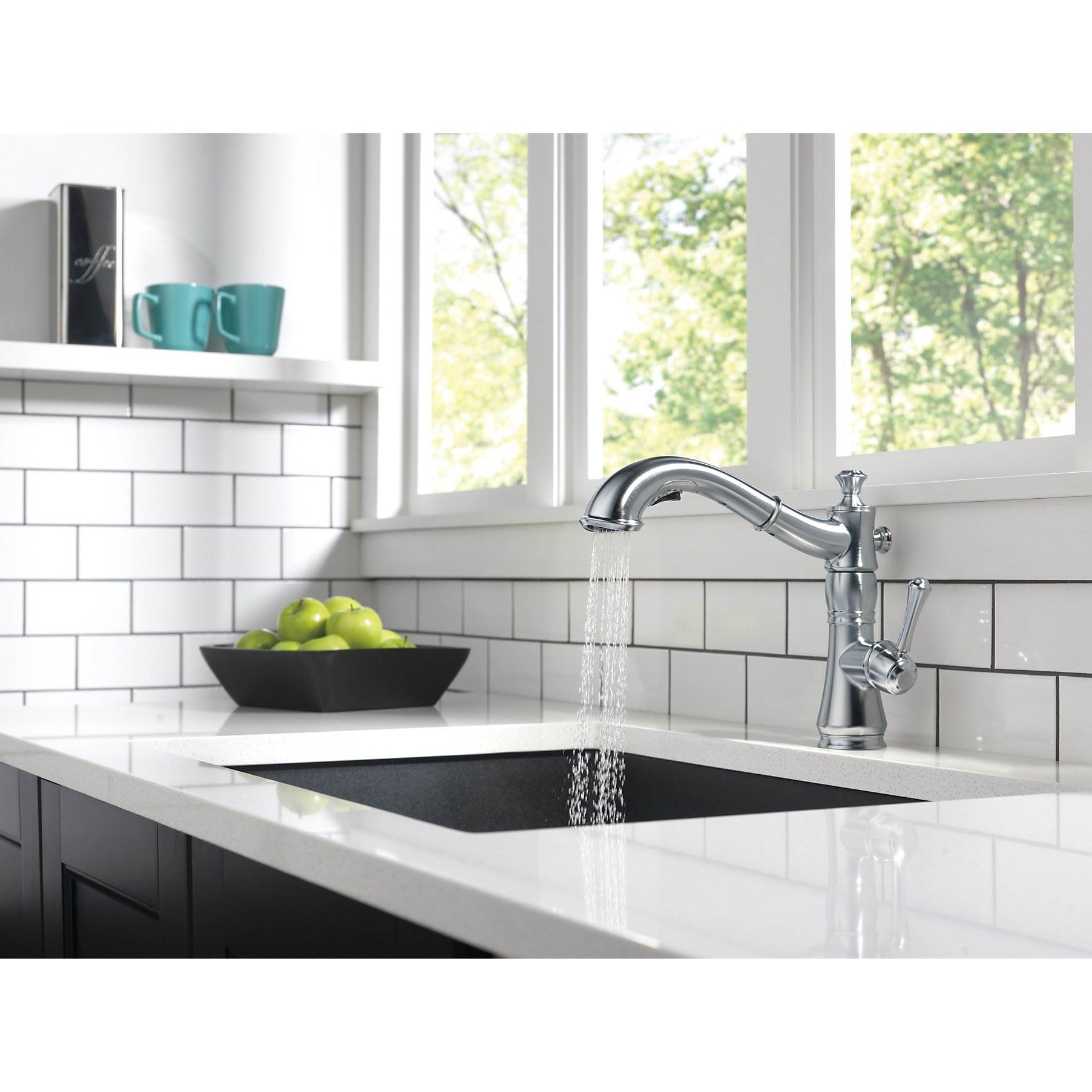 Delta Faucets Single Handle Pull-Out Kitchen Faucet, Arctic Stainless (Used)