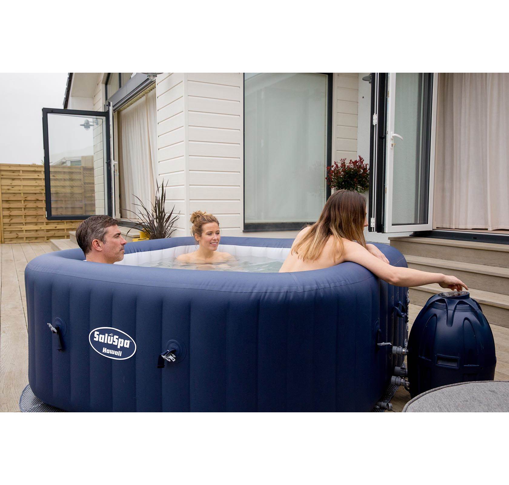 Bestway SaluSpa Hawaii 6 Person Inflatable Hot Tub w/ EZ Spa Chemical Treatment
