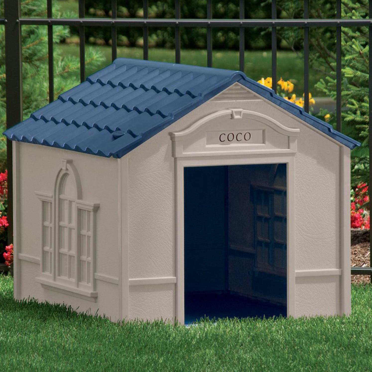 Suncast Deluxe Durable Resin Construction Personalized Large Dog House- Open Box
