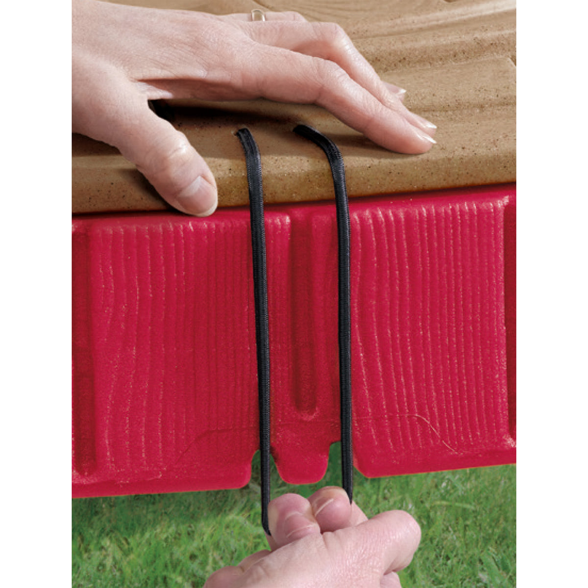 Step2 Outdoor Kids Naturally Playful Raised Lidded Sand Table with Accessory Kit