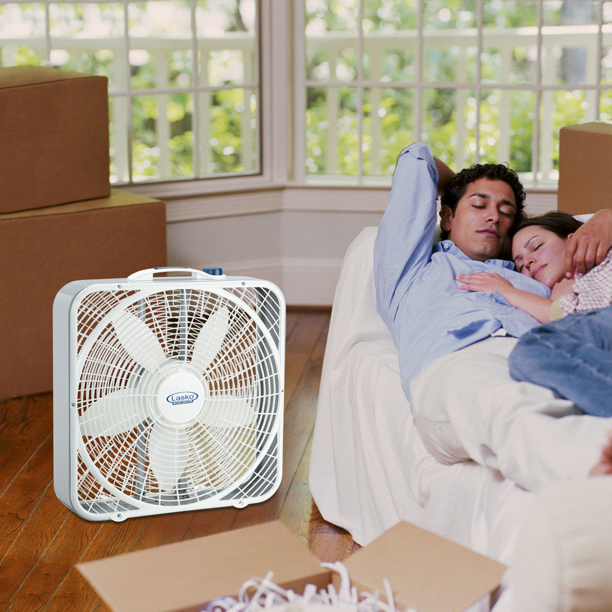 Lasko 20" 3-Speed Weather Shield Box Fan w/ Easy Carry Handle, White (Damaged)