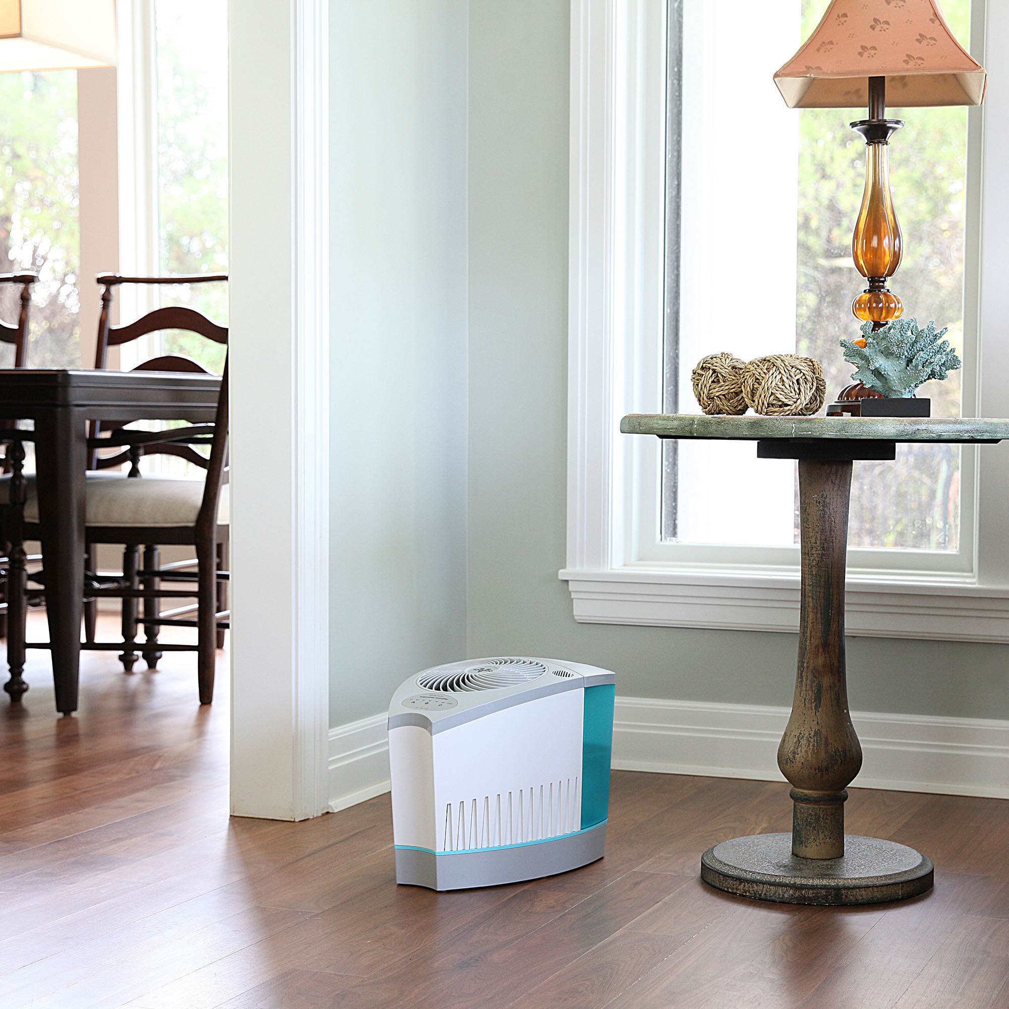 Vornado Evap3 1.5 Gallon 700 Sq Feet Evaporative Vortex Humidifier (Open Box)