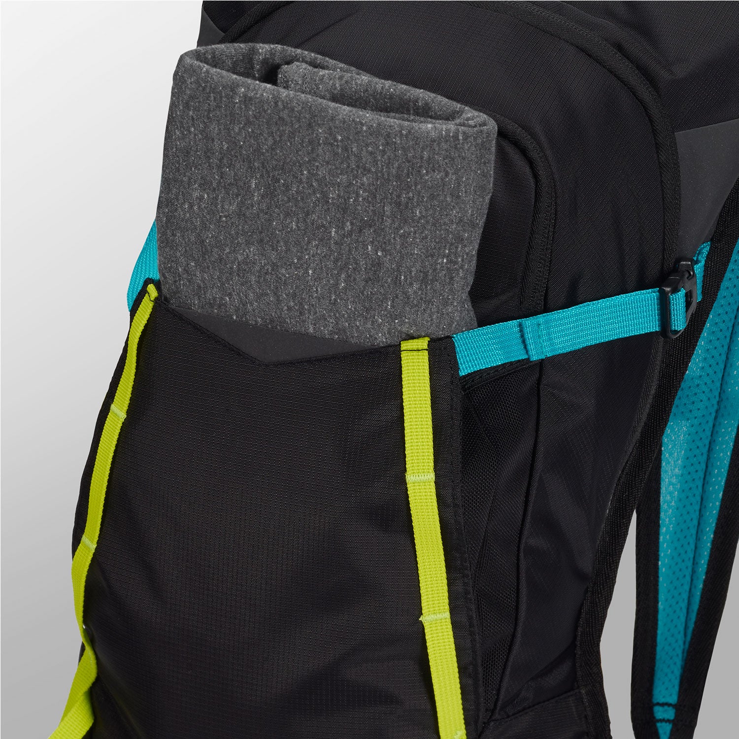 High Sierra Hydrahike 2.0 8L Hydration Water Backpack for Hiking & Biking, Black