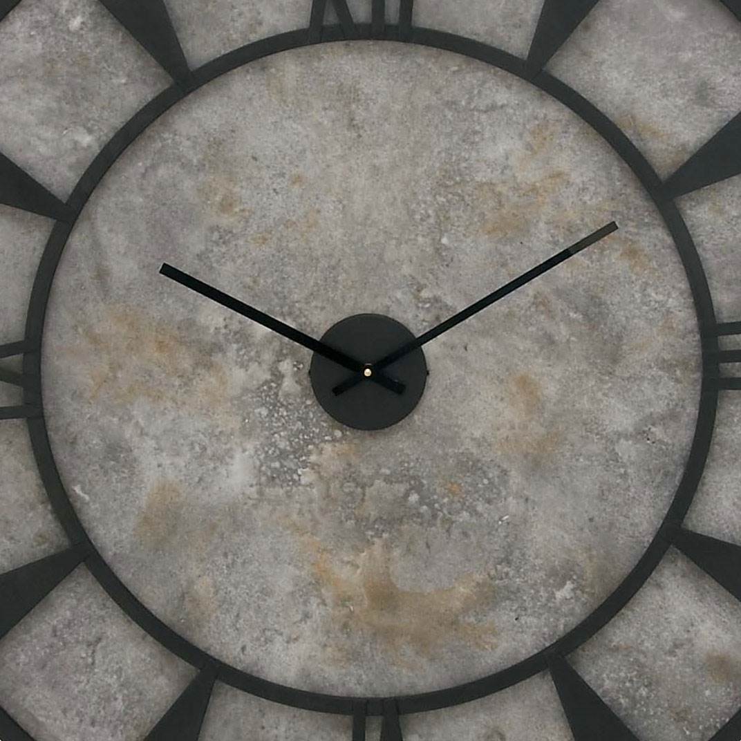 Deco 79 Rustic Industrial Large Round Wood and Metal Wall Clock (Damaged)