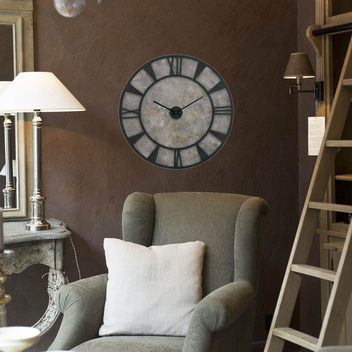 Deco 79 Rustic Large Round Wood and Metal Home Decor Wall Clock (Open Box)
