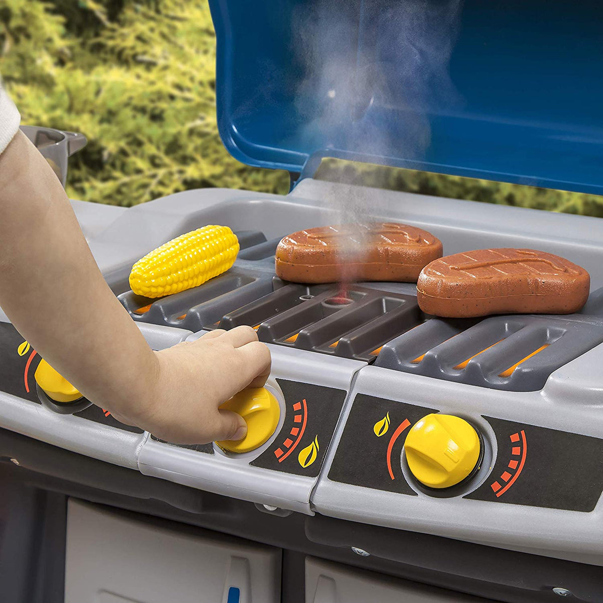 Step2 Pretend Play Battery Powered Sizzle & Smoke Barbecue Grill w/ Cooking Set