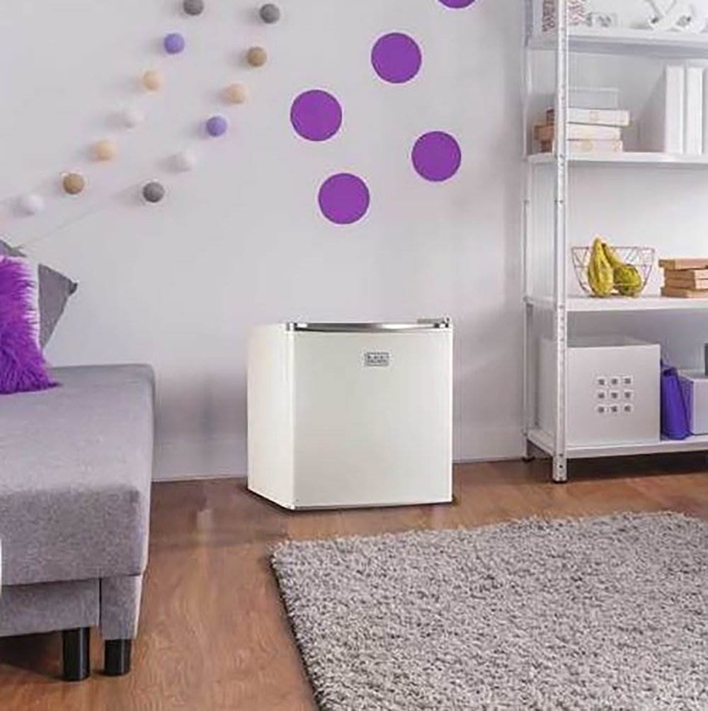 Black & Decker 1.7 Cu Ft Energy Star Mini Fridge w/ Freezer, White (Open Box)