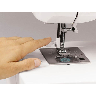 Singer Fashion Mate 70 Stitch Computerized Sewing Machine | Open Box
