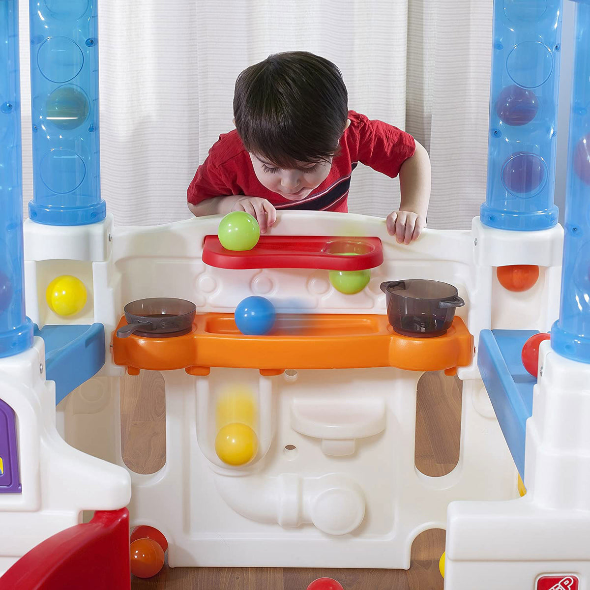 Step2 Indoor Outdoor Wonderball Fun House with Ball Set and Pitchers (Open Box)