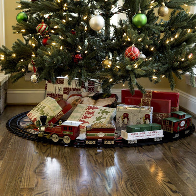 Lionel Trains North Pole Ready to Play Battery Power Christmas Train Set (Used)