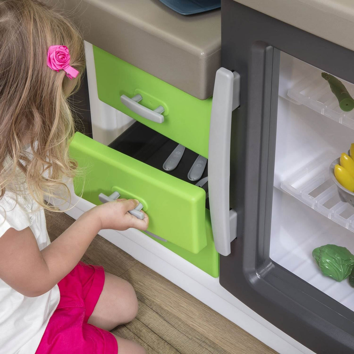 Step2 Euro Edge Kids Pretend Play Kitchen Playset with Toy Utensils (Used)