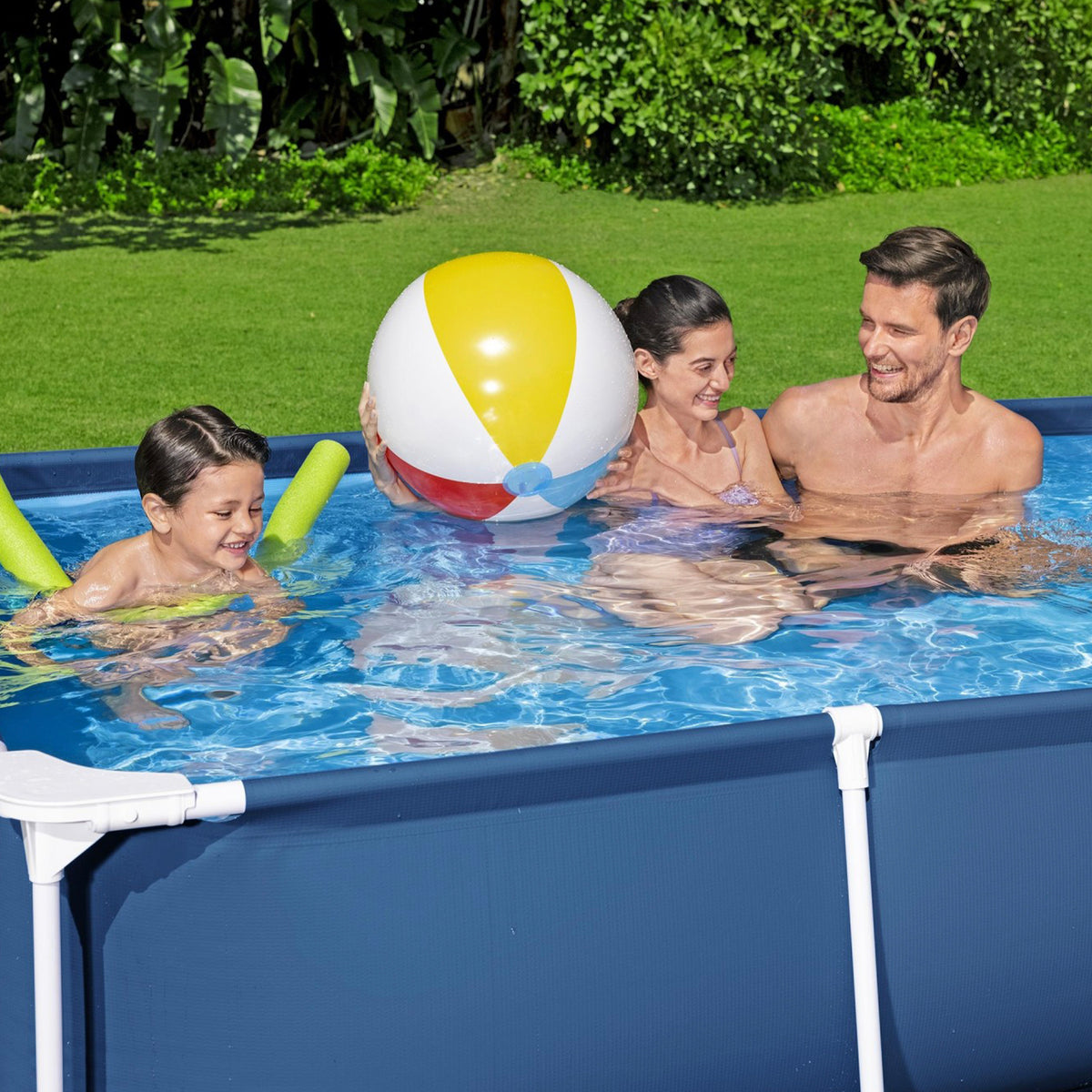 Bestway Steel Pro 8.5'x67"x24" Rectangular  Outdoor Swimming Pool (Used)