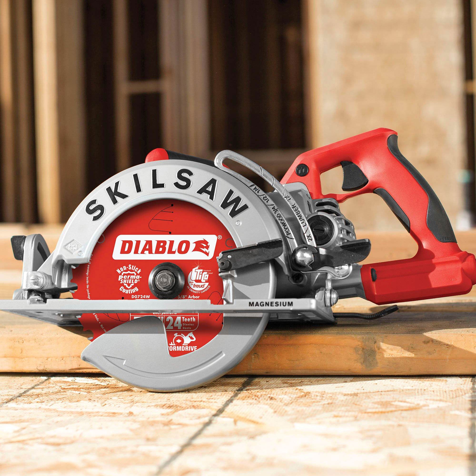 Skilsaw SPT77WML-72 7-1/4-Inch Magnesium Worm Drive Circular Saw