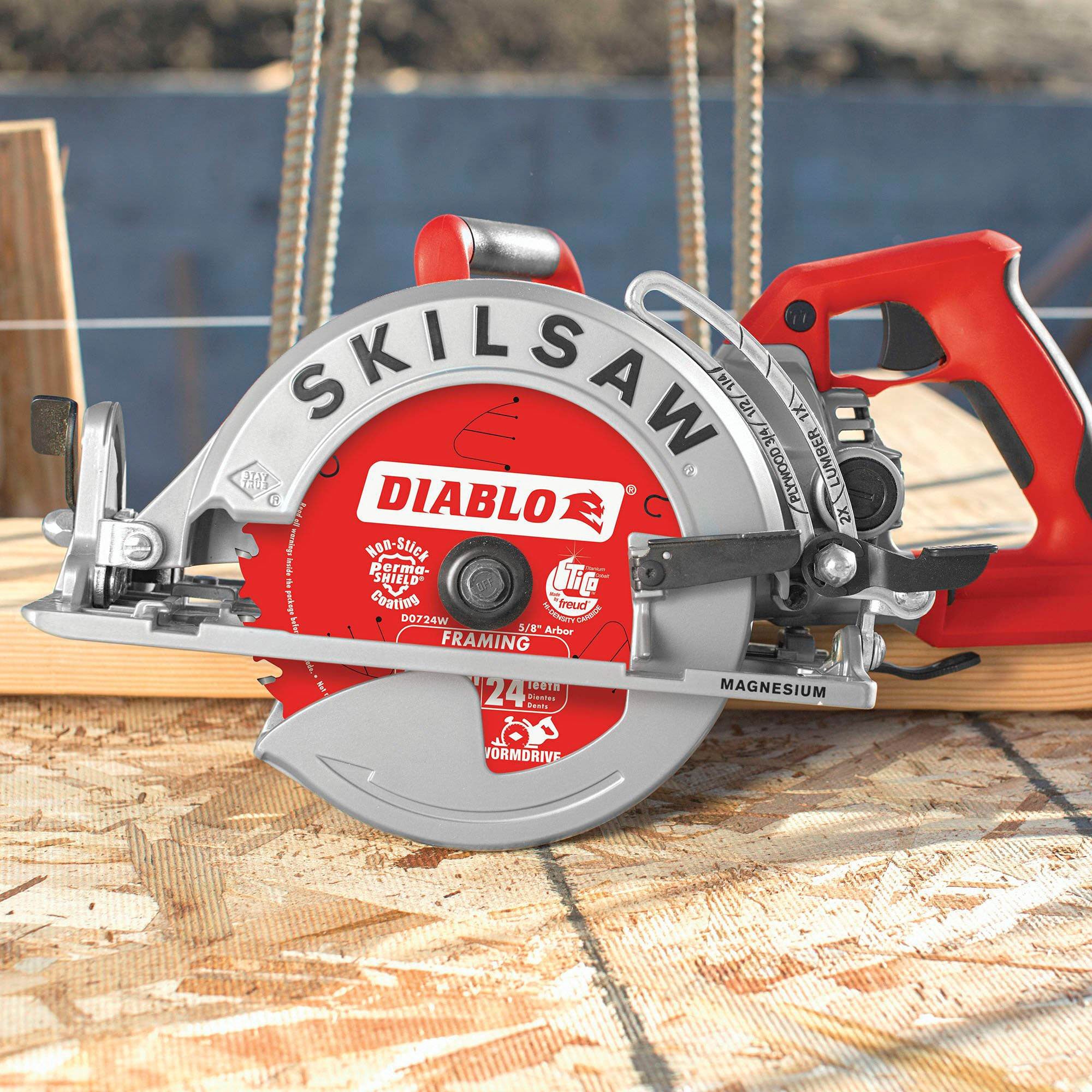 Skilsaw SPT77WML-72 7-1/4-Inch Magnesium Worm Drive Circular Saw