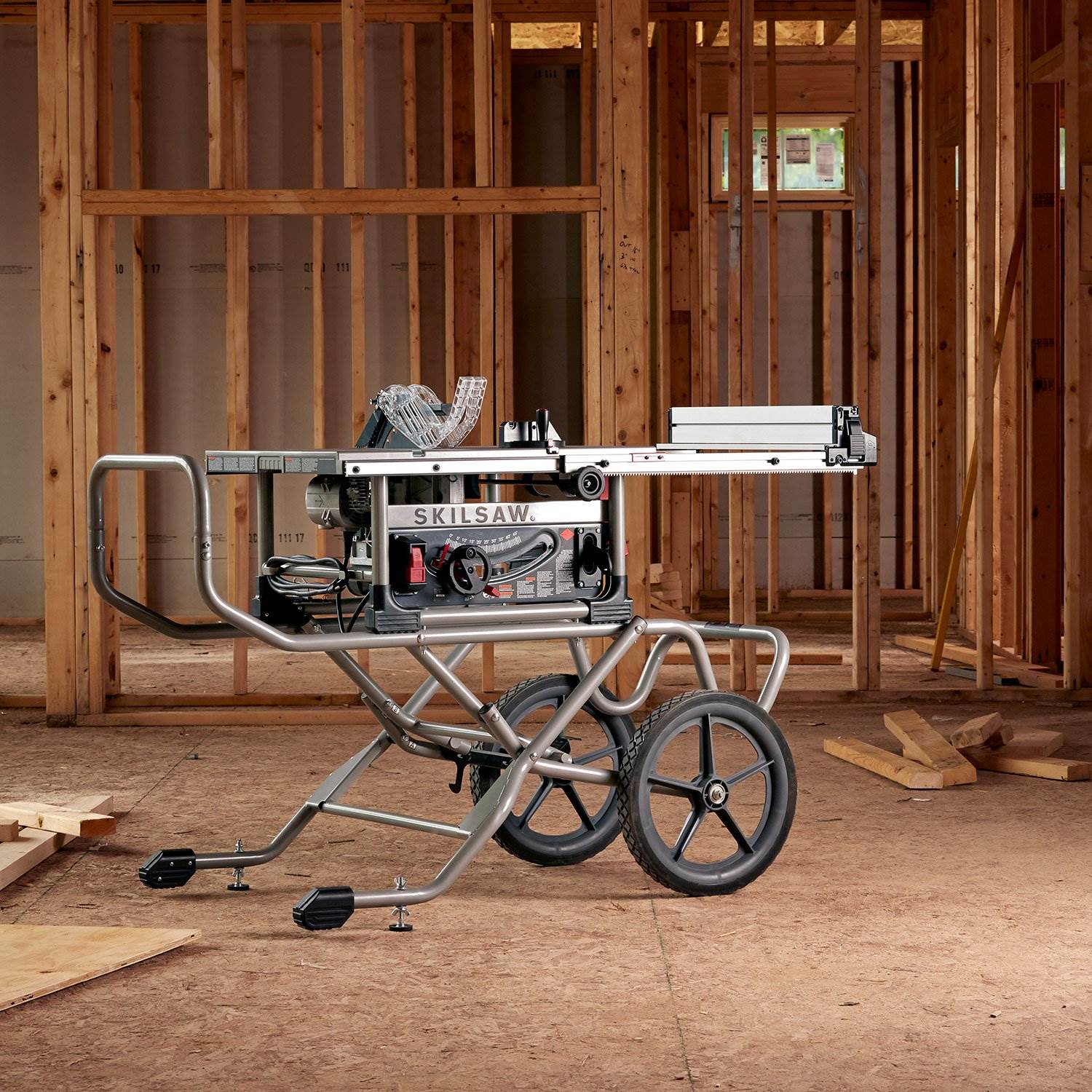 Skilsaw 10" Heavy Duty Portable Folding Worm Drive Table Saw w/ Stand (Damaged)