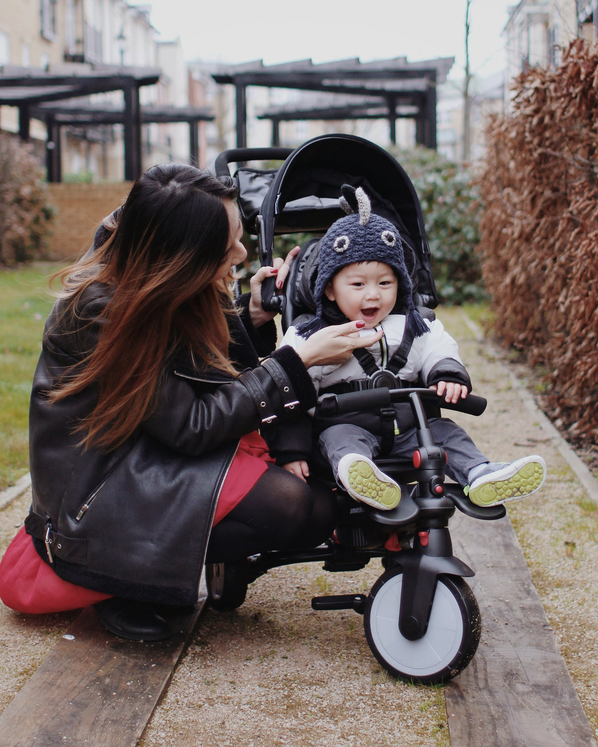 smarTrike STR7 6 in 1 Pushchair Stroller and Tricycle for 6-36 Months, Black - VMInnovations