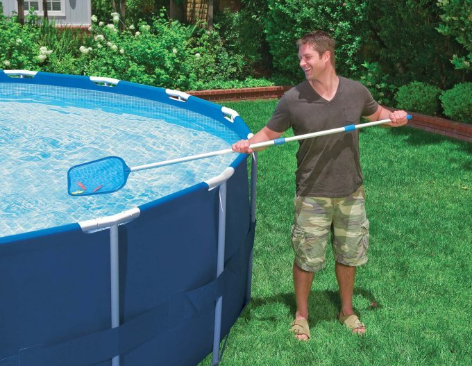 Intex Steel Frame Above Ground Pool & Maintenance Kit with Vacuum Skimmer & Pole