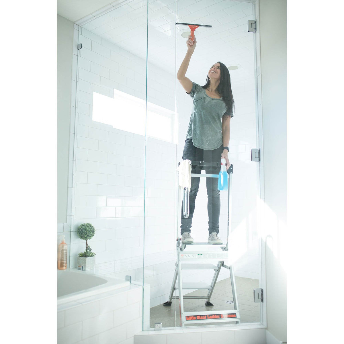 Little Giant Ladder Systems 375 Lb Capacity Aluminum Jumbo 3 Step Safety Ladder (Open Box)