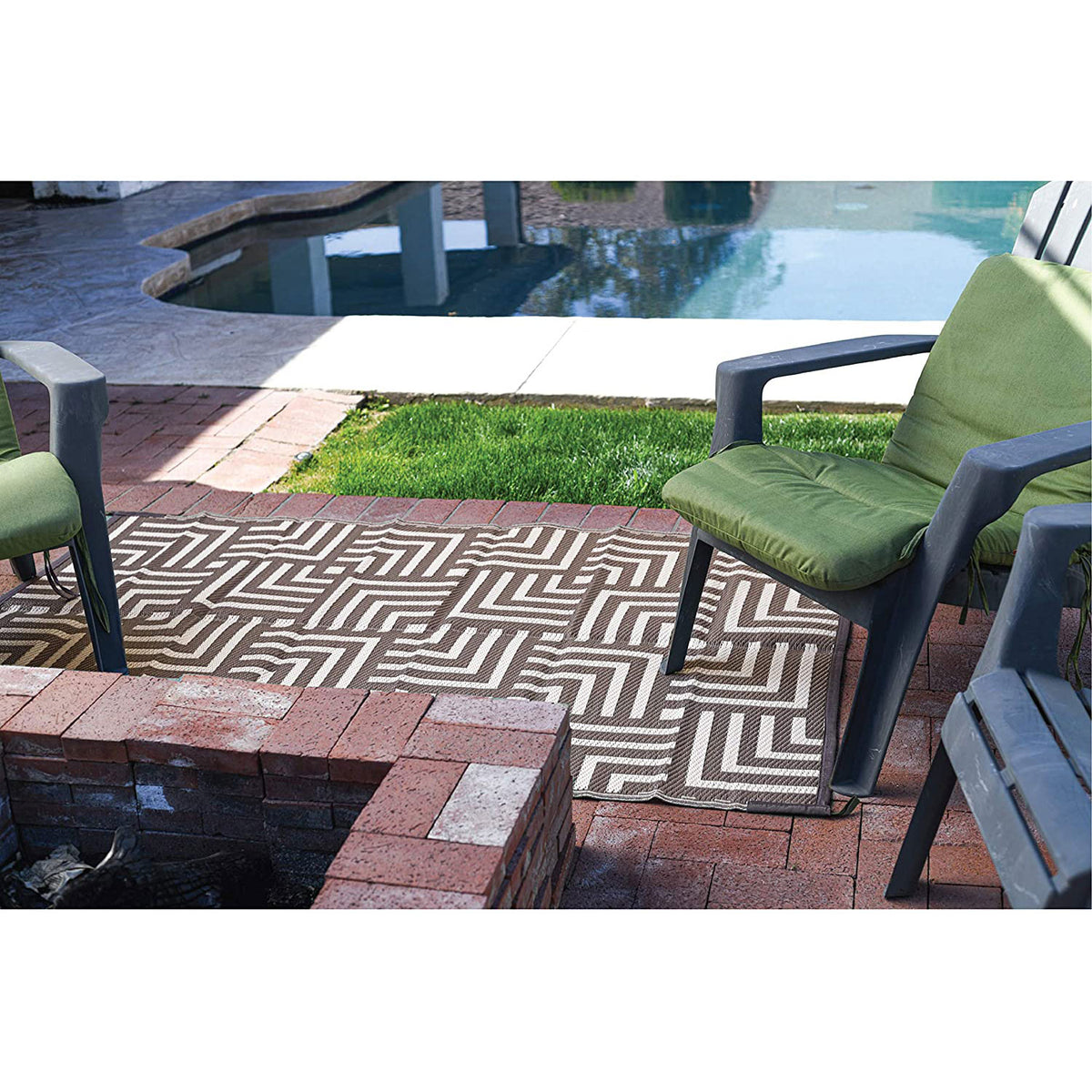 Reversible Mats 8 x 5 Foot Polypropylene Pattern Patio Rug Brown/Beige(Open Box)