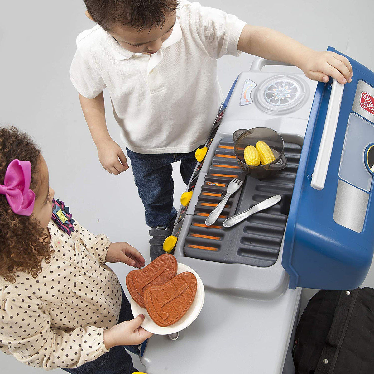 Step2 Pretend Play Battery Powered Sizzle & Smoke Barbecue Grill w/ Cooking Set