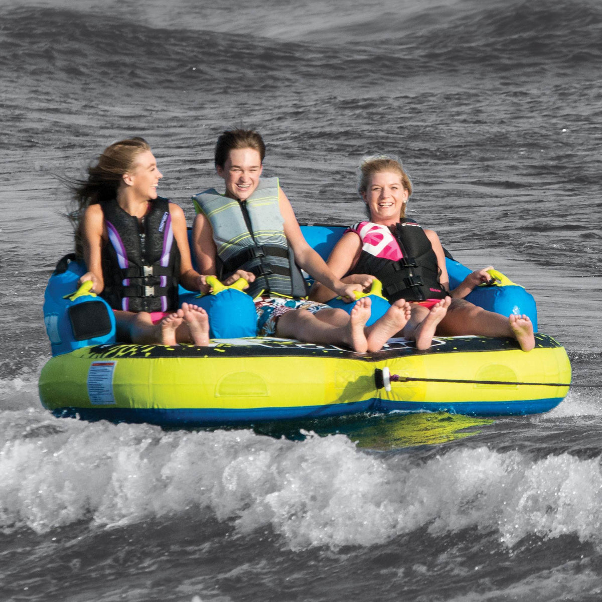 O'Brien Barca 3 Kickback 3 Person Towable Water Tube w/ Shock Ball & Rope Float
