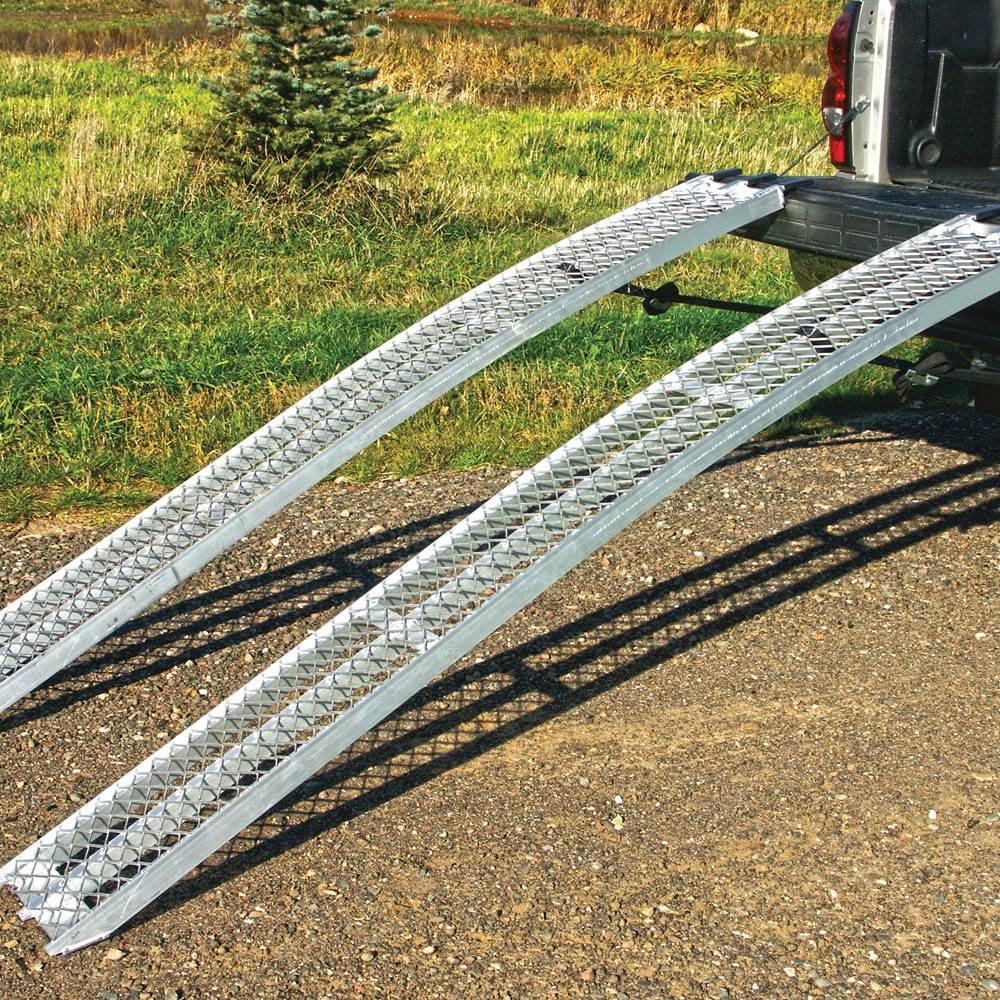 Yutrax 1500 lb. Aluminum Truck Bed Sturdy Arch XL Loading Ramps, Pair (Open Box)