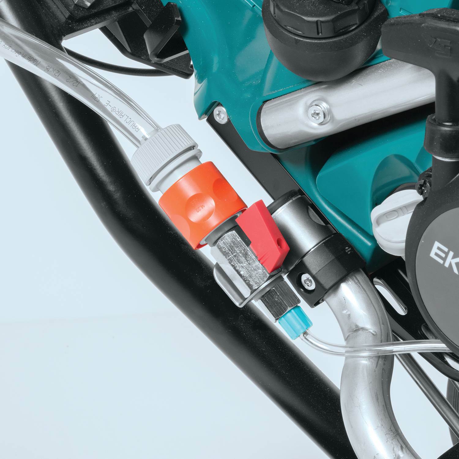 Makita DT4000 Power Cutter Dolly with 4.2 Gallon Water Supply Tank Attachment