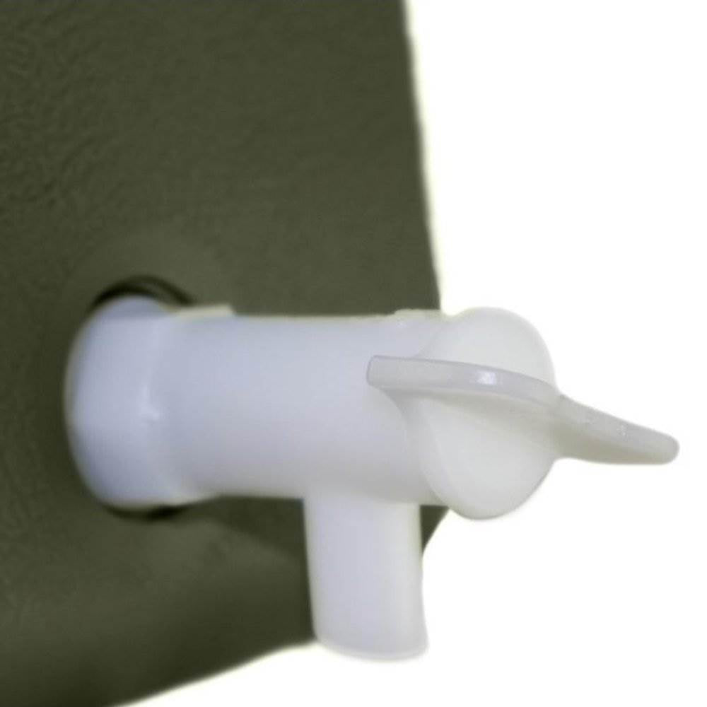 Wavian USA 5 Gal Plastic Water Jug, Green w/ 5 Gal 20L Jerry Can Mounting System - VMInnovations