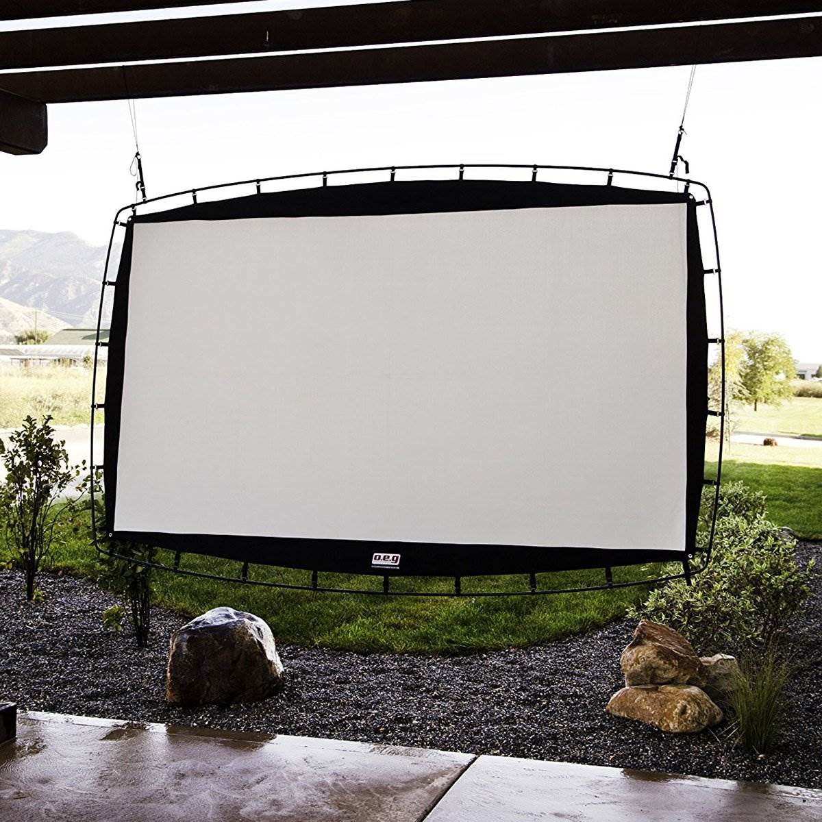 Camp Chef 115" Giant Indoor or Outdoor Nylon Movie Projector Screen (Open Box)