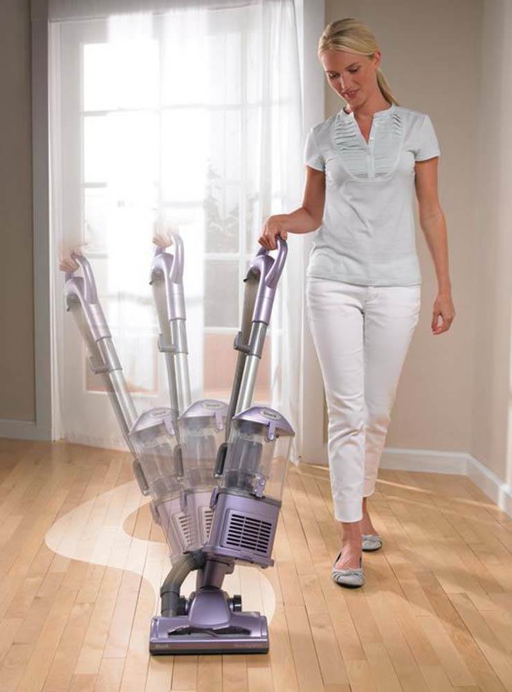 Shark Ninja Navigator Lift-Away Professional Bagless Vacuum Cleaner (Used)