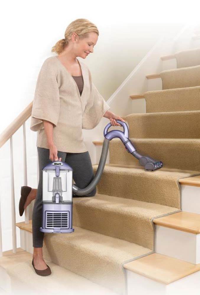 Shark Ninja Navigator Lift-Away Professional Bagless Vacuum Cleaner (Used)