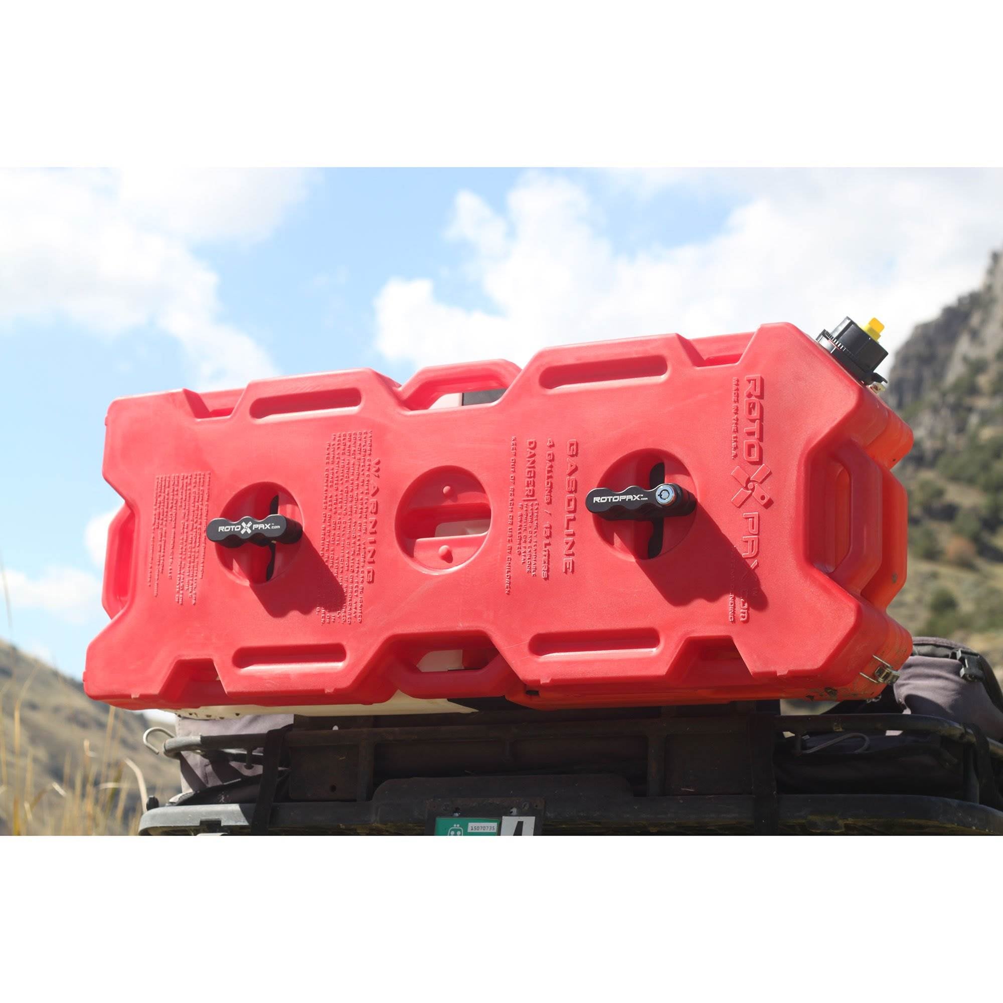 MAXTRAX MKII Vehicle Recovery & Extraction Device + 4 Gallon Gasoline Container