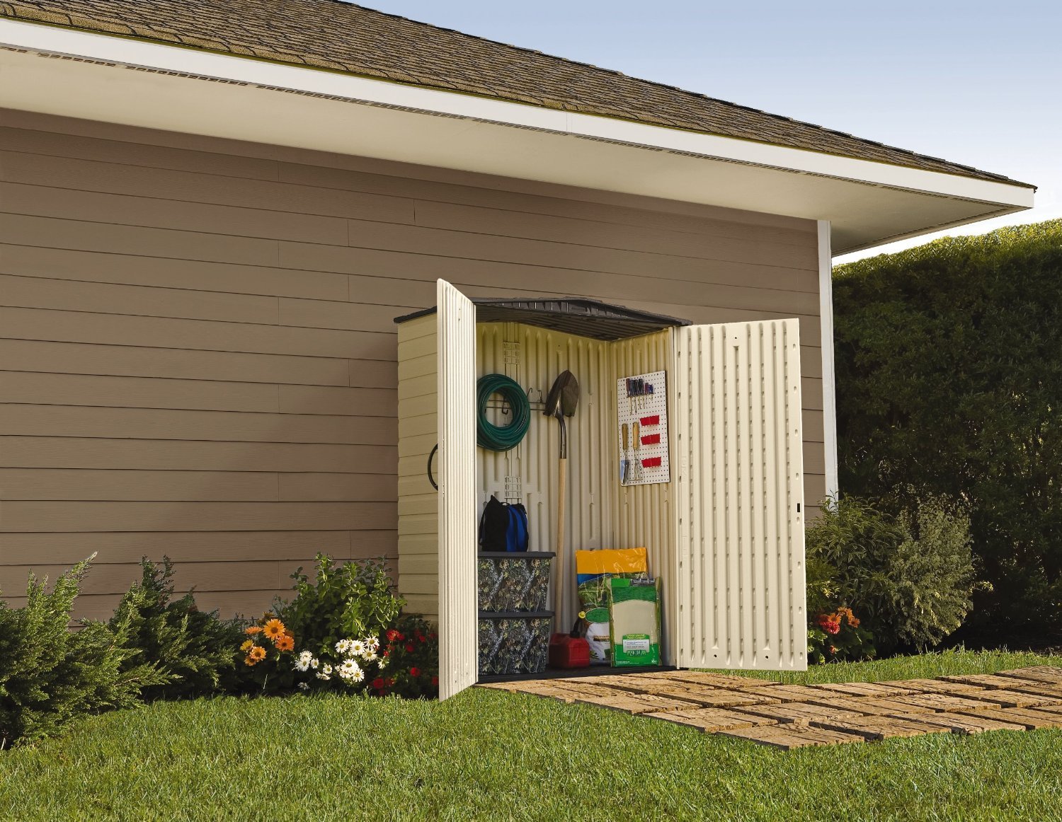 Rubbermaid Vertical 53 Cu.Ft. Outdoor Storage Building Shed & Shelf Accessories