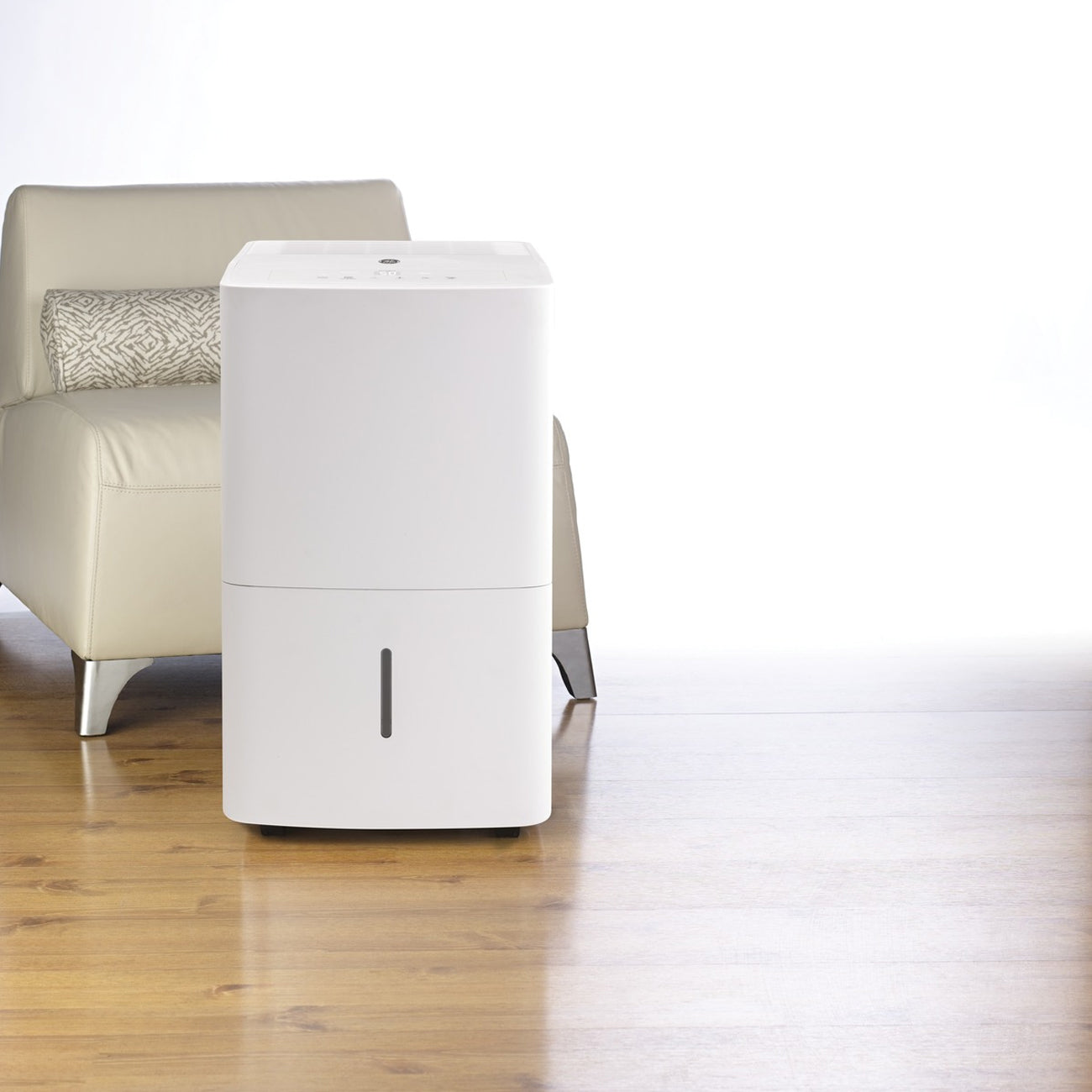 GE ADEL50LW Portable Home Dehumidifier, 50 Pints, White (For Parts)