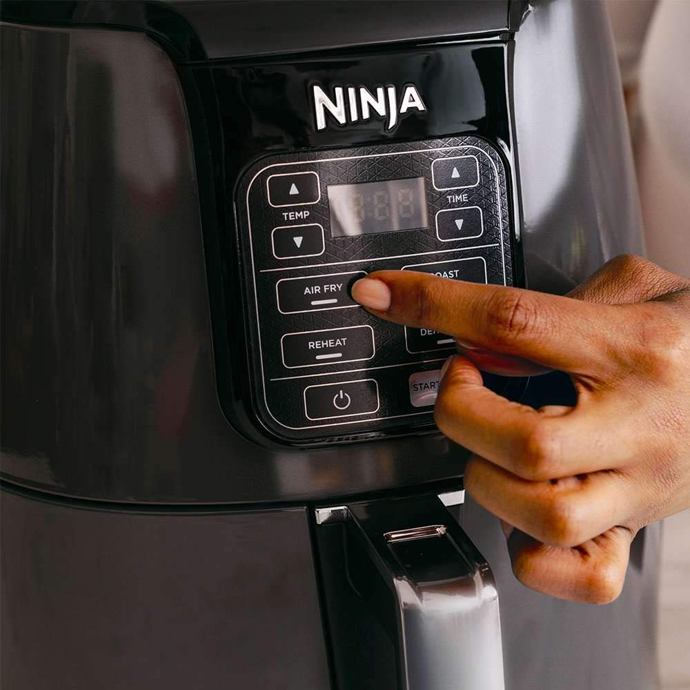 Ninja 4 Qt Air Fryer Dehydrator 1550 Watt (Certified Refurbished)(Open Box)