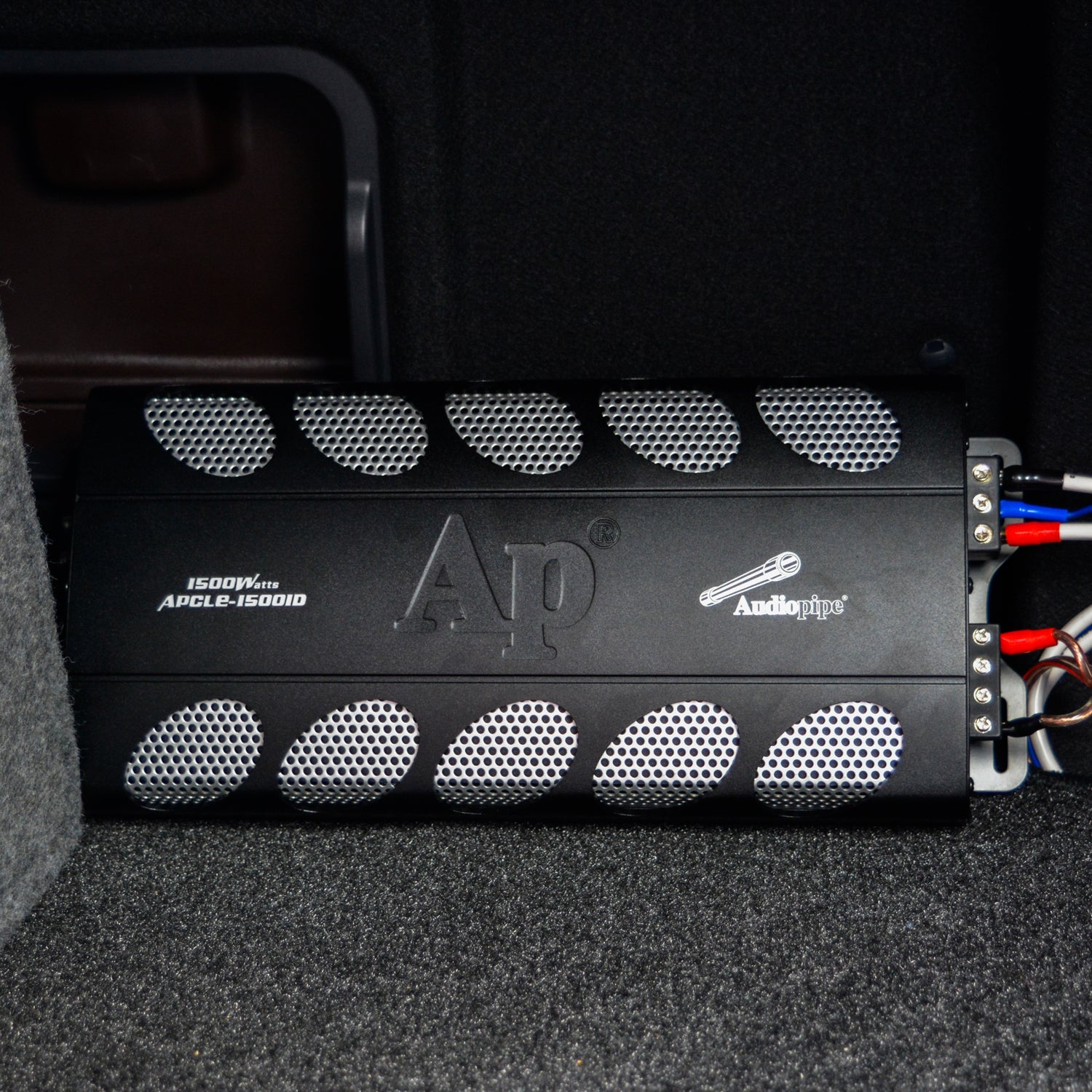 AudioPipe Car Stereo Amplifier, Audio Capacitor, Dual Subwoofer, and Wiring Kit - VMInnovations