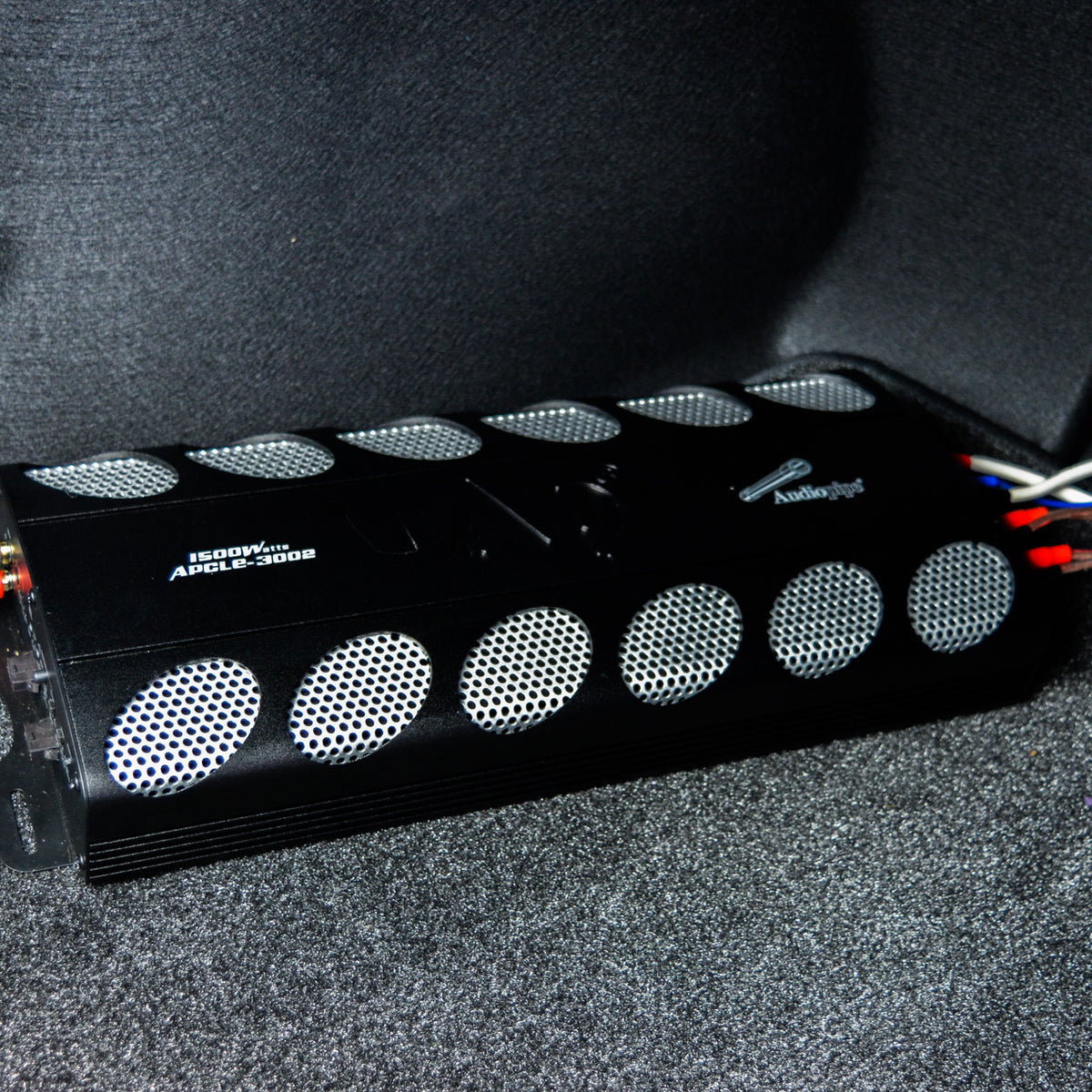 Audiopipe Class AB 2 Channel Amp, 8 Inch Stereo Speaker, and Soundstorm Wire Kit