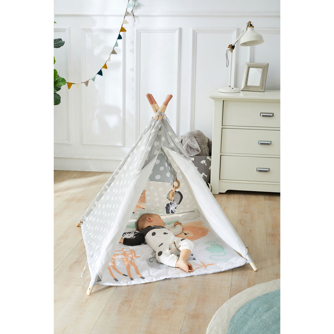 Wonder&Wise Baby Kids Foldable Activity Teepee Play Tent with Safari Mat (Used)