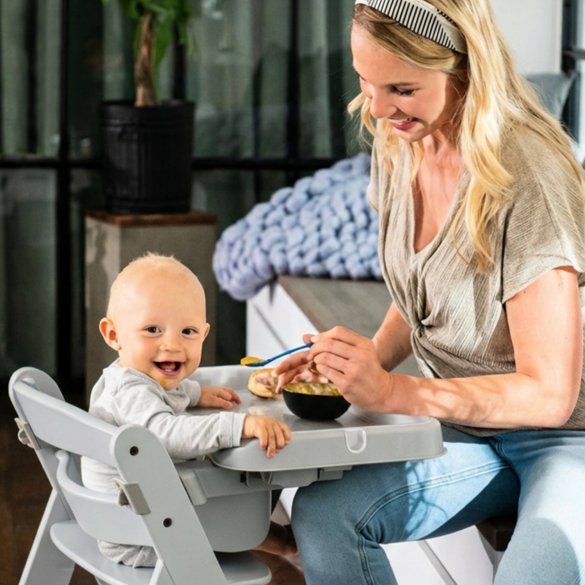 hauck Alpha+ Adjustable Booster High Chair and High Chair Tray Table, Grey - VMInnovations
