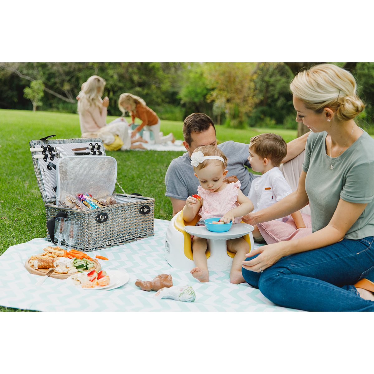 Bumbo Baby Toddler Soft Foam Multi Seat with Tray and Buckle Straps, Mimosa (For Parts)