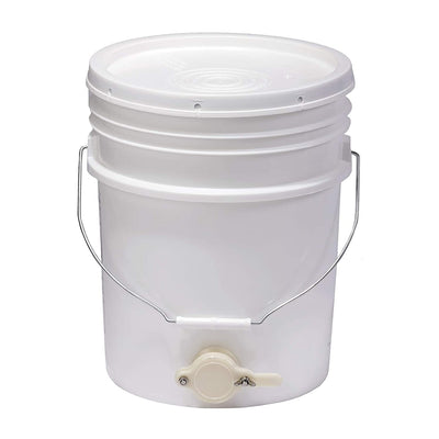 Little Giant BKT5 Plastic Honey Bucket w/ Gate for Beekeeping, 5 Gallon (6 Pack) - VMInnovations