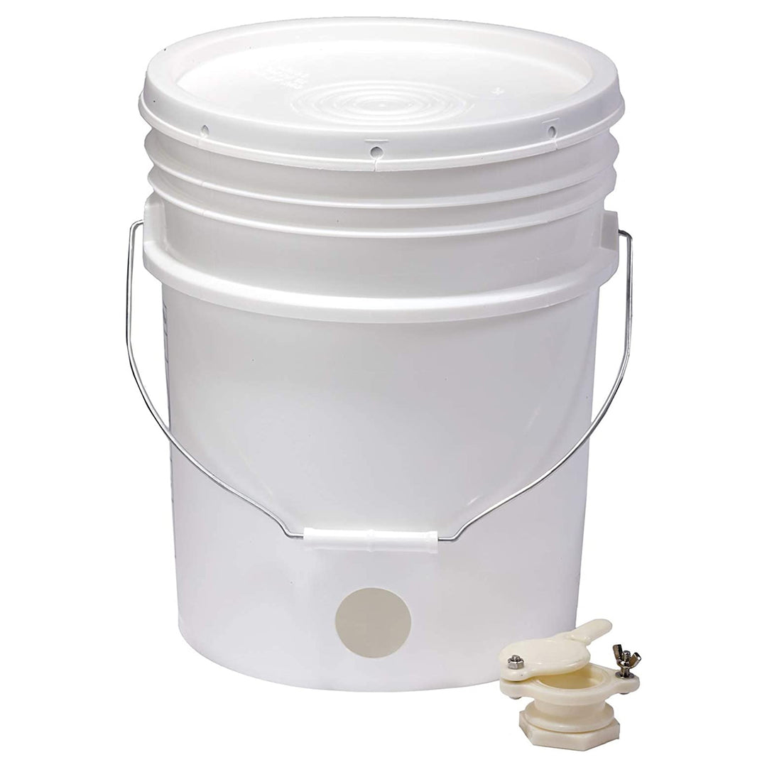 Little Giant BKT5 Plastic Honey Bucket with Honey Gate for Beekeeping, 5 Gallon