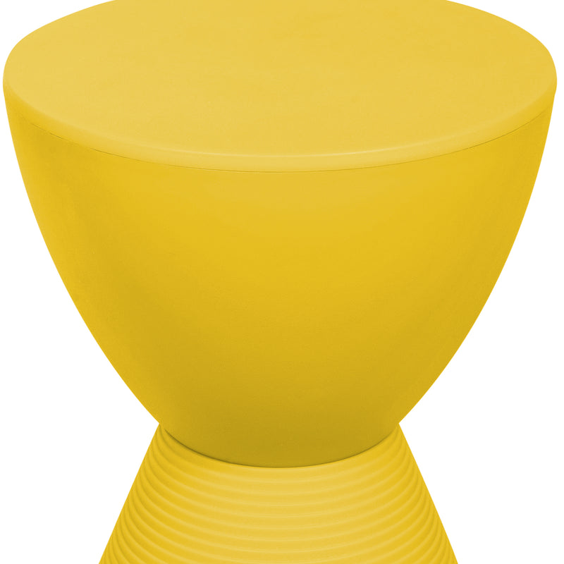 LeisureMod Boyd Indoor/Outdoor Modern Hourglass Accent Side End Table, Yellow