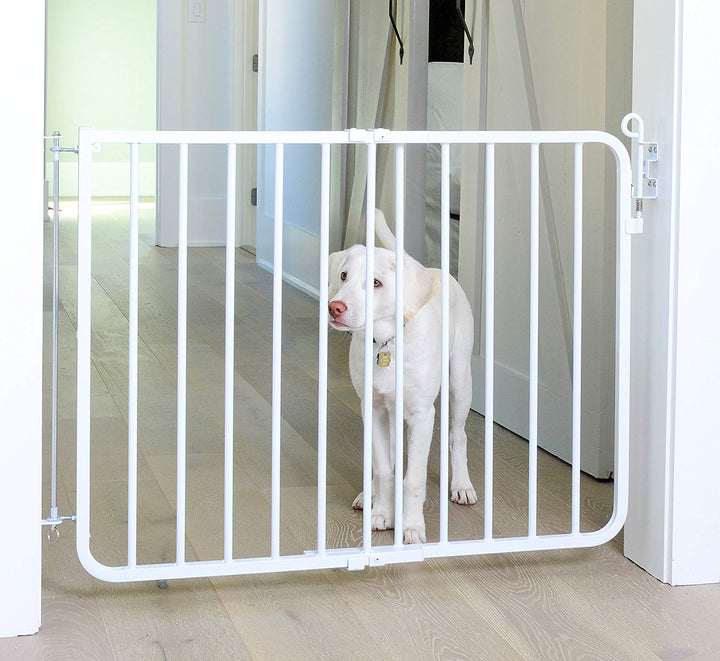 Cardinal Gates 29.5 Inch Adjustable Aluminum Auto-Lock Baby Gate, White (Used)
