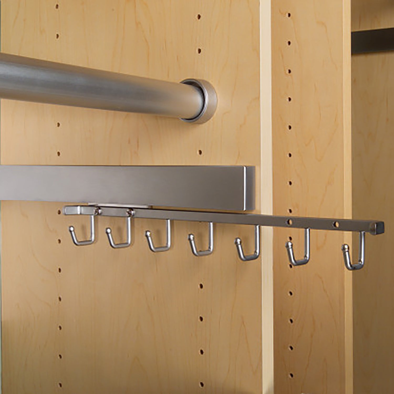 Rev-A-Shelf Sidelines CBRSL-14-CR-1 14" Deluxe Pullout Belt Rack (Open Box)