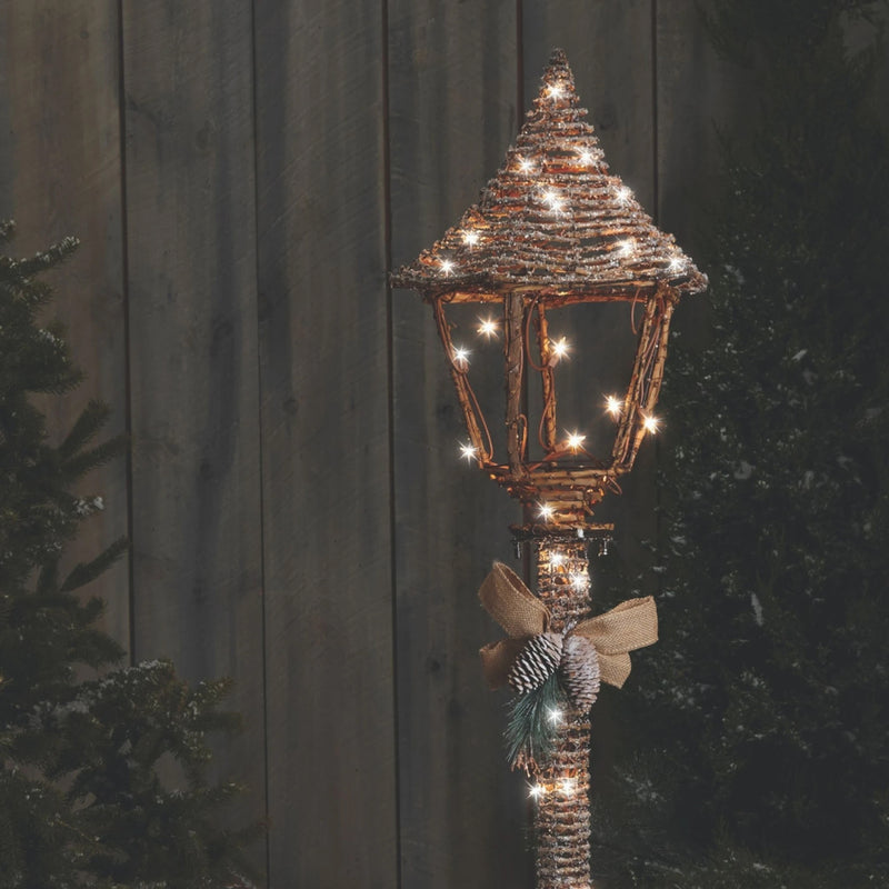 NOMA Pre Lit Incandescent 5 Foot Frosted Lamp Post Lawn Decoration (Open Box)