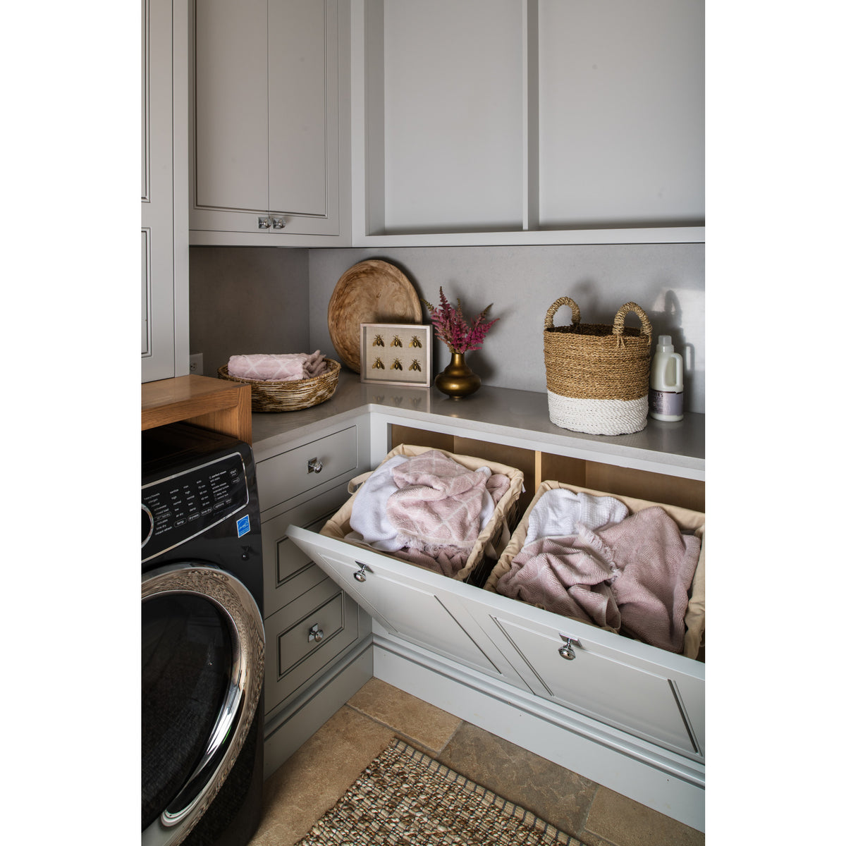 Rev-A-Shelf CTOHB-211319-CR-52 21 Inch Tilt Out Laundry Hamper Basket, Chrome