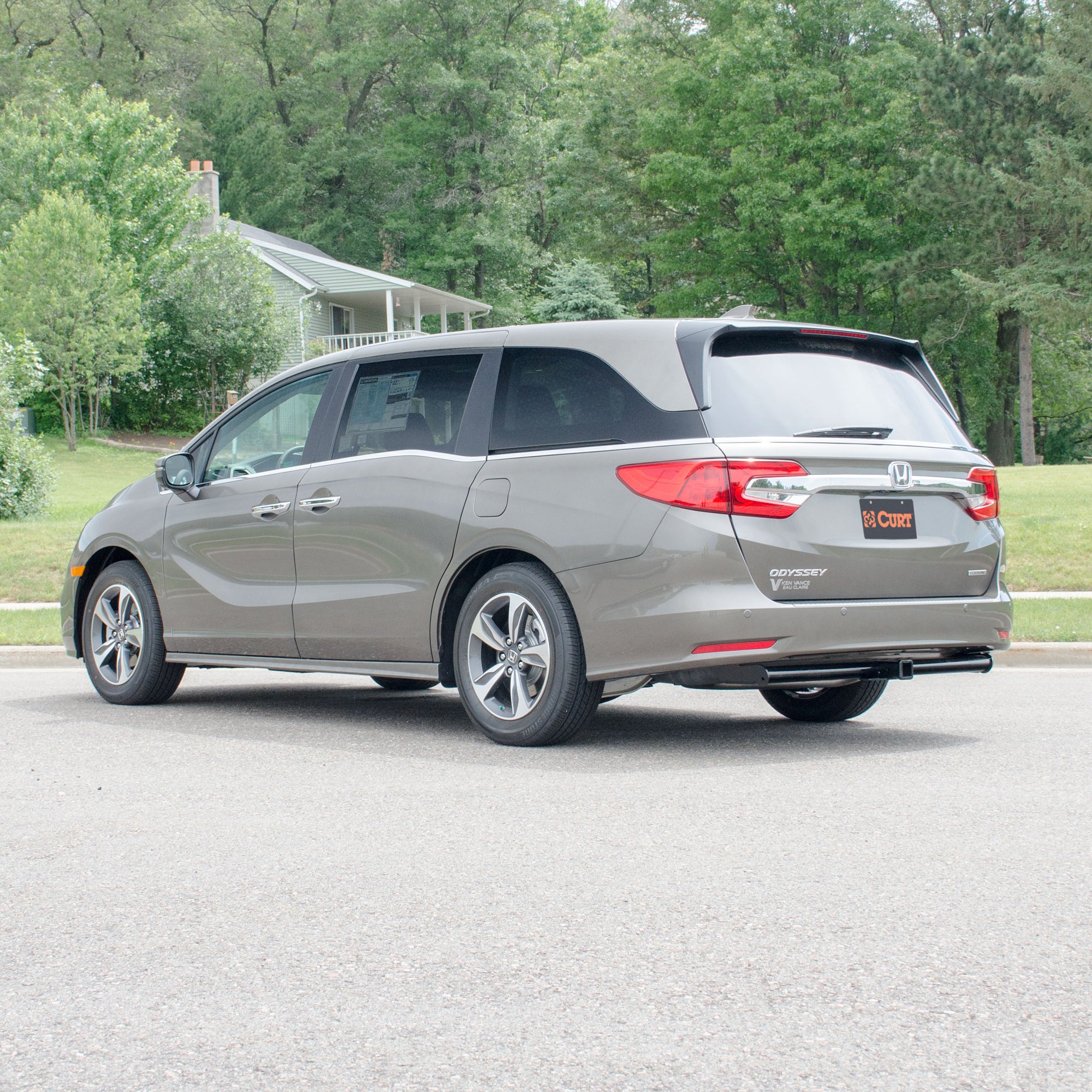 Curt 13370 Class 3 2 Inch Receiver Trailer Hitch for 2018 to 2022 Honda Odyssey