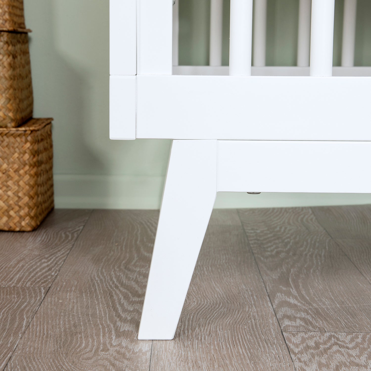 dadada Soho 3 in 1 Solid Beech Wood Convertible Baby Crib to Toddler Bed, White
