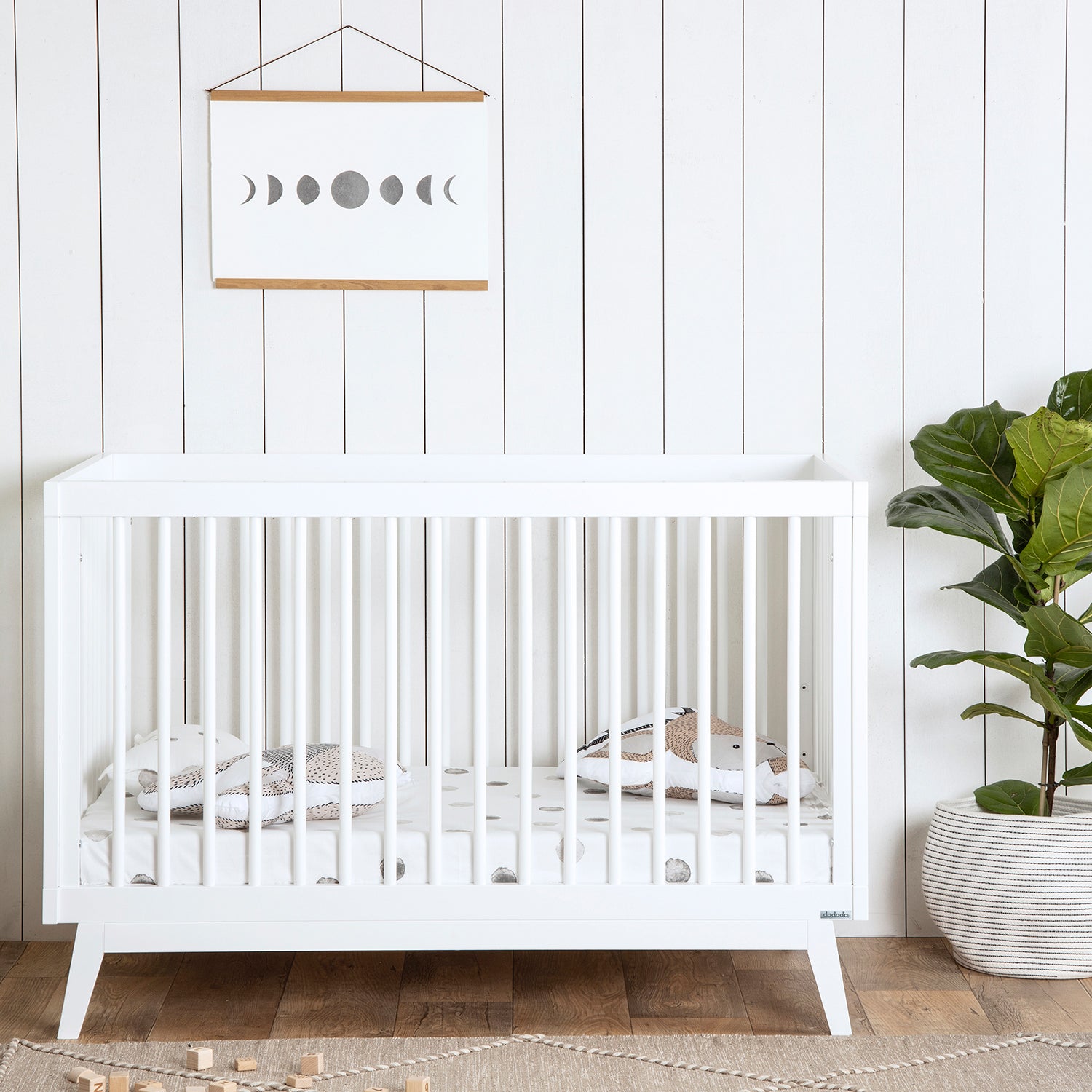 dadada Soho 3 in 1 Solid Beech Wood Convertible Baby Crib to Toddler Bed, White